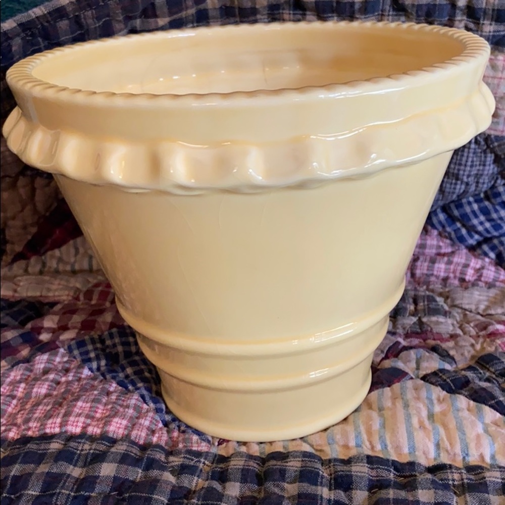 CHEERFUL YELLOW FLOWER POT - Picture 4 of 5